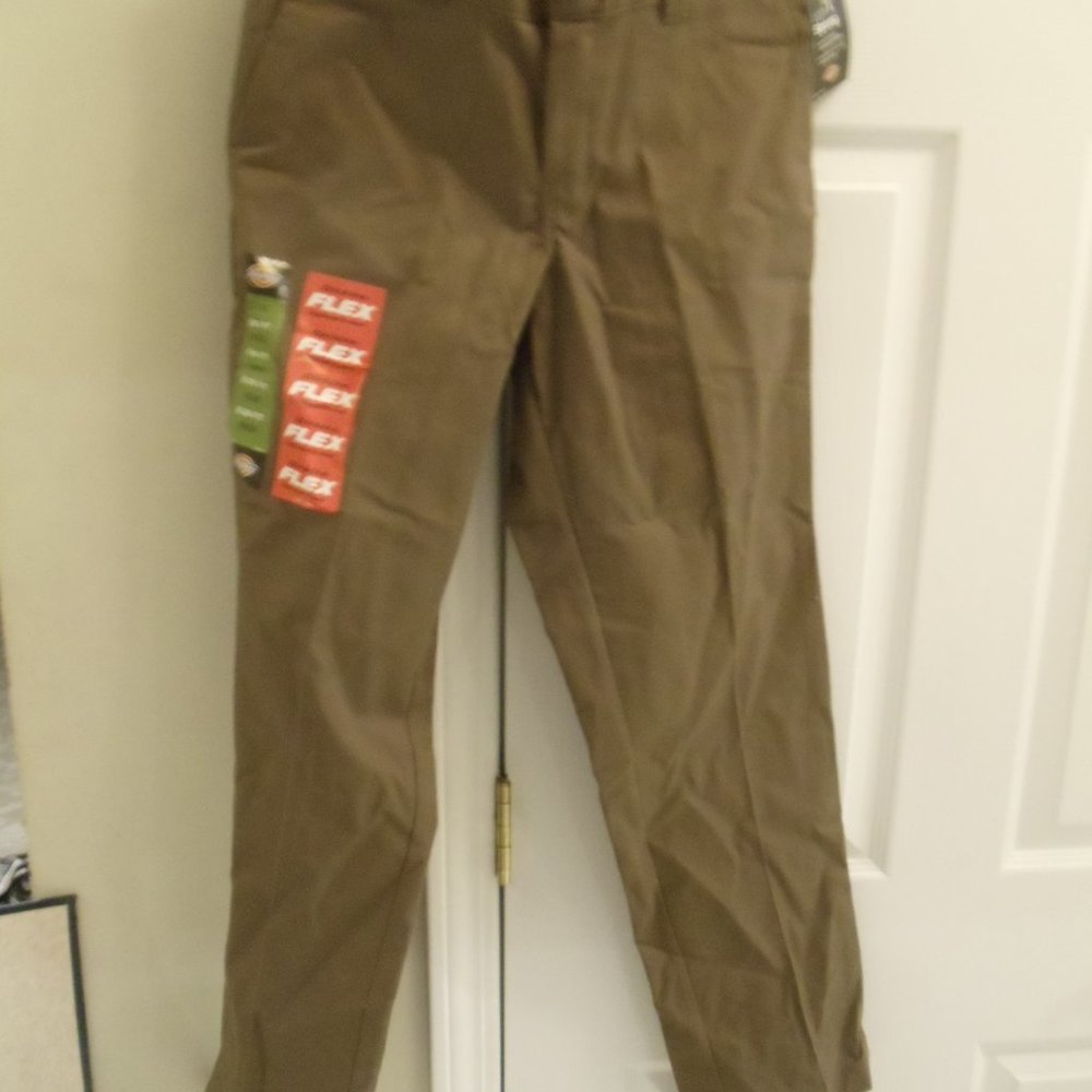 Dickies Twill Work Pant Slim Fit Tapered Leg Men's 30 x 30 brown NWT